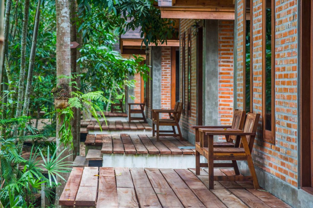 Kung Nok Tha Resort Nakhon Si Thammarat Exteriör bild