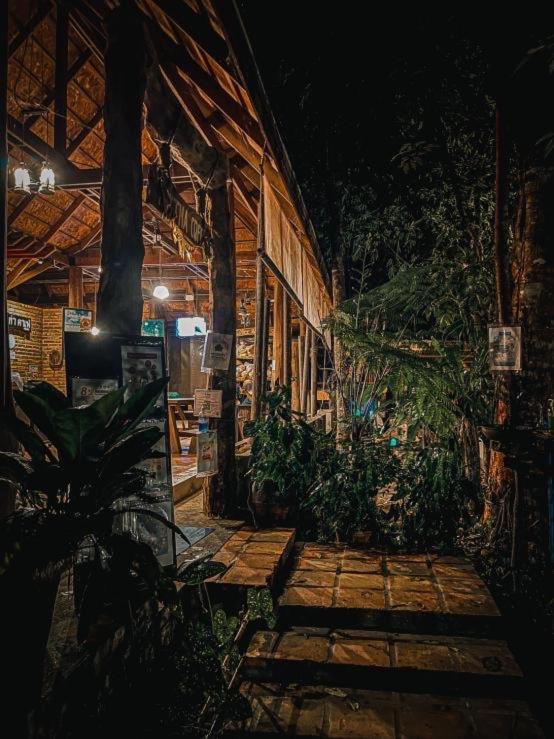 Kung Nok Tha Resort Nakhon Si Thammarat Exteriör bild